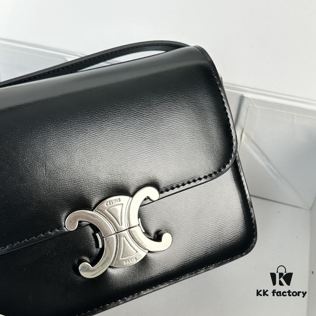 6930ab966e68136f4d9acd22 Celine Triumph Teen Smooth Calfskin Leather Bag