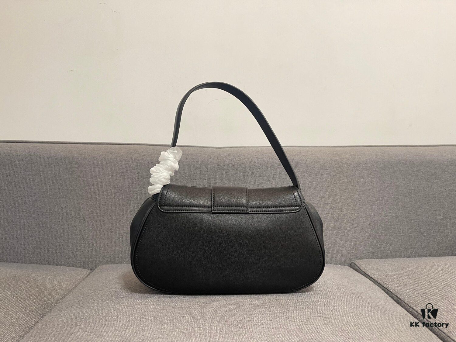 6930ab9b6e68136f4d9acd27 New Arrival A CELINE Spring/Summer Collection Polly Bag