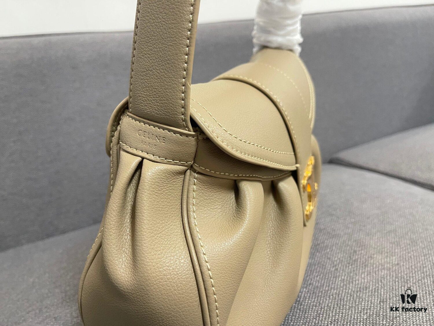 6930aba16e68136f4d9acd31 New Arrival A CELINE Spring/Summer Collection Polly Bag