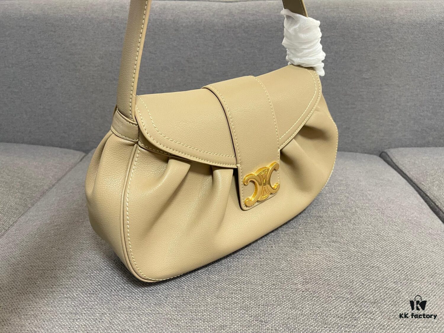 6930aba36e68136f4d9acd35 New Arrival A CELINE Spring/Summer Collection Polly Bag