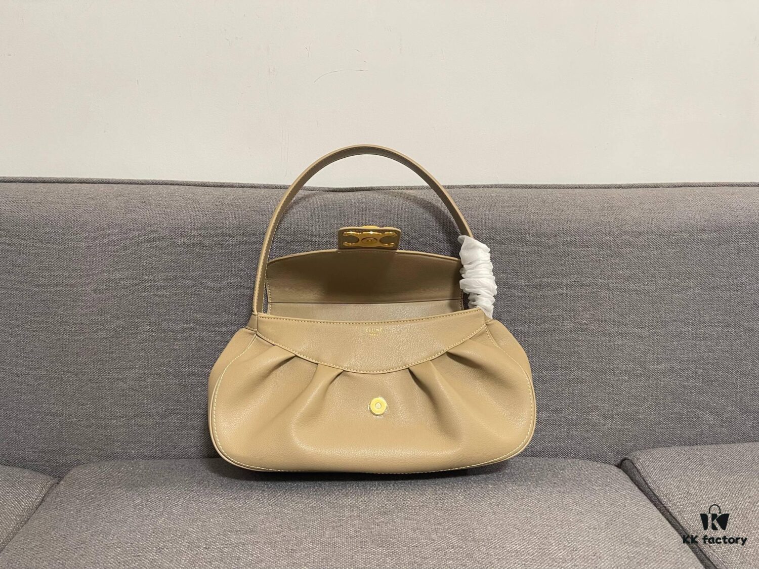 6930aba36e68136f4d9acd36 New Arrival A CELINE Spring/Summer Collection Polly Bag