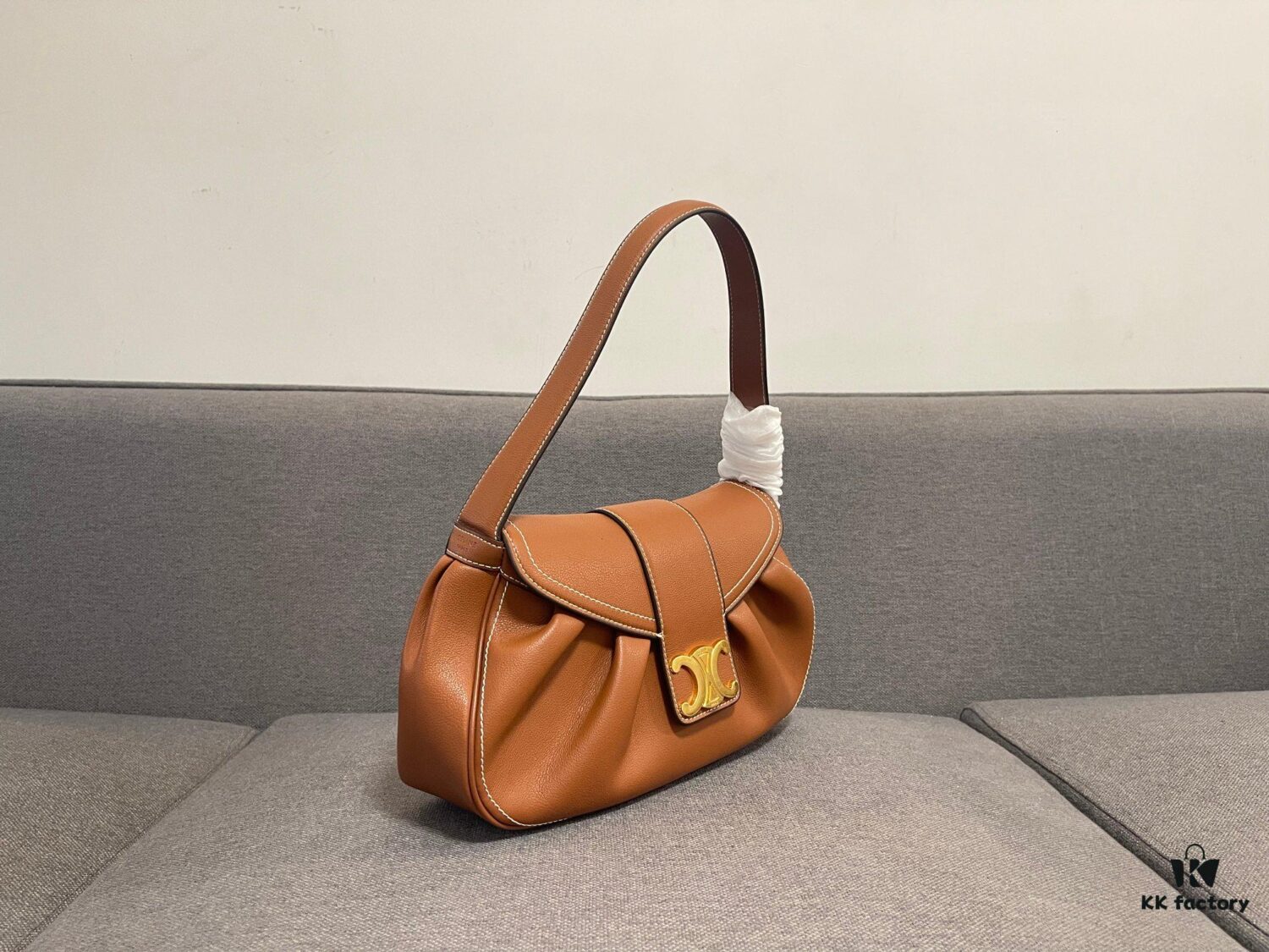 6930aba46e68136f4d9acd3a Top-Grade Cowhide CELINE New Arrival POLLY Bag
