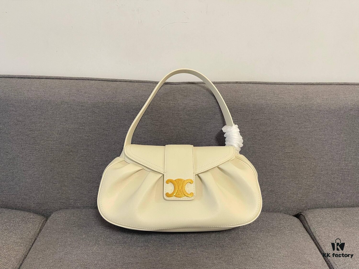 New Arrival A CELINE Spring/Summer Collection Polly Bag