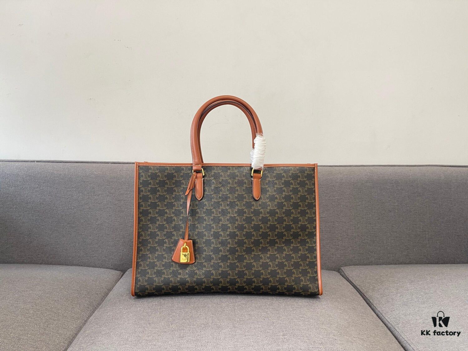 6930abbb6e68136f4d9acd5c Large CELENE TRIOMPHE Spring Horizontal CABAS Tote Bag, Versatile Classic Triumph Monogram Series, Stylish and Durable Calfskin & PVC Tote, Must-Have for Fashion Enthusiasts