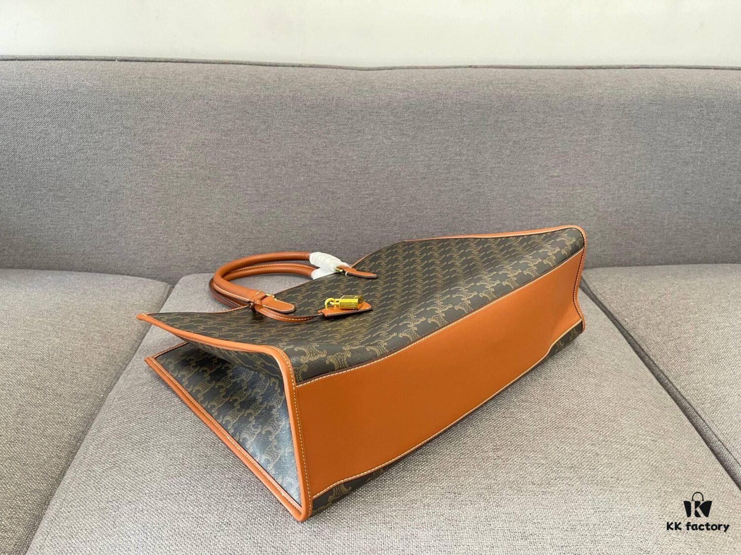 6930abbe6e68136f4d9acd62 Large CELENE TRIOMPHE Spring Horizontal CABAS Tote Bag, Versatile Classic Triumph Monogram Series, Stylish and Durable Calfskin & PVC Tote, Must-Have for Fashion Enthusiasts