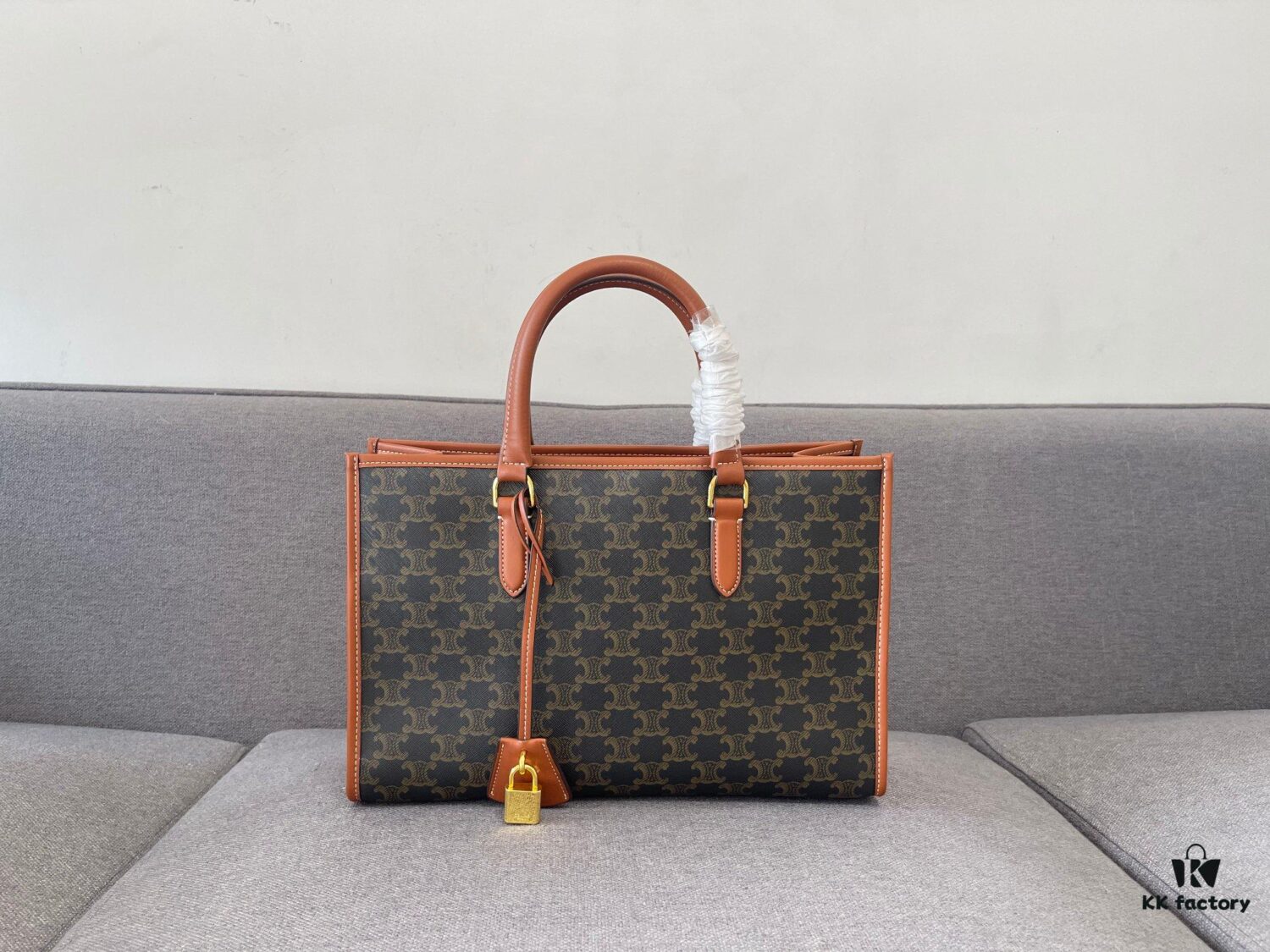 6930abc06e68136f4d9acd66 Small CELINE Spring-Summer Horizontal CABAS Tote Bag, Versatile and Stylish, Newly Released Compact Size | Classic Triumph Monogram Collection, Unisex Design, Highly Recommended by Bloggers and Celebrities