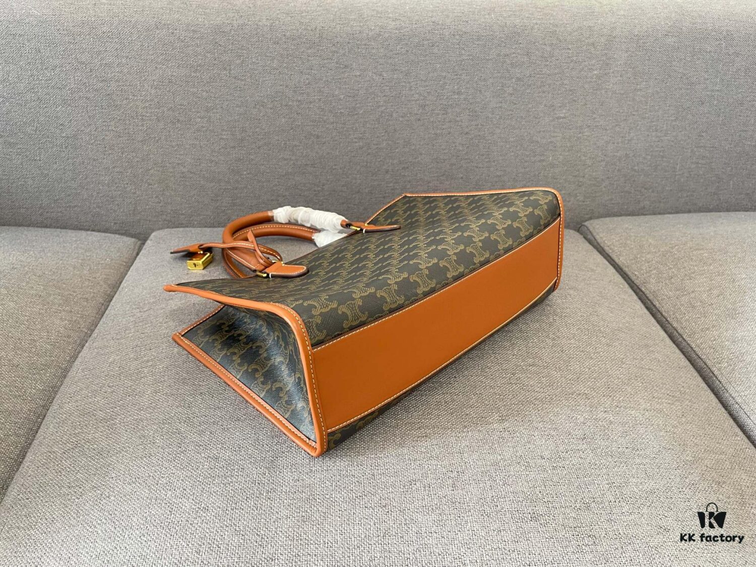 6930abc46e68136f4d9acd69 Small CELINE Spring-Summer Horizontal CABAS Tote Bag, Versatile and Stylish, Newly Released Compact Size | Classic Triumph Monogram Collection, Unisex Design, Highly Recommended by Bloggers and Celebrities