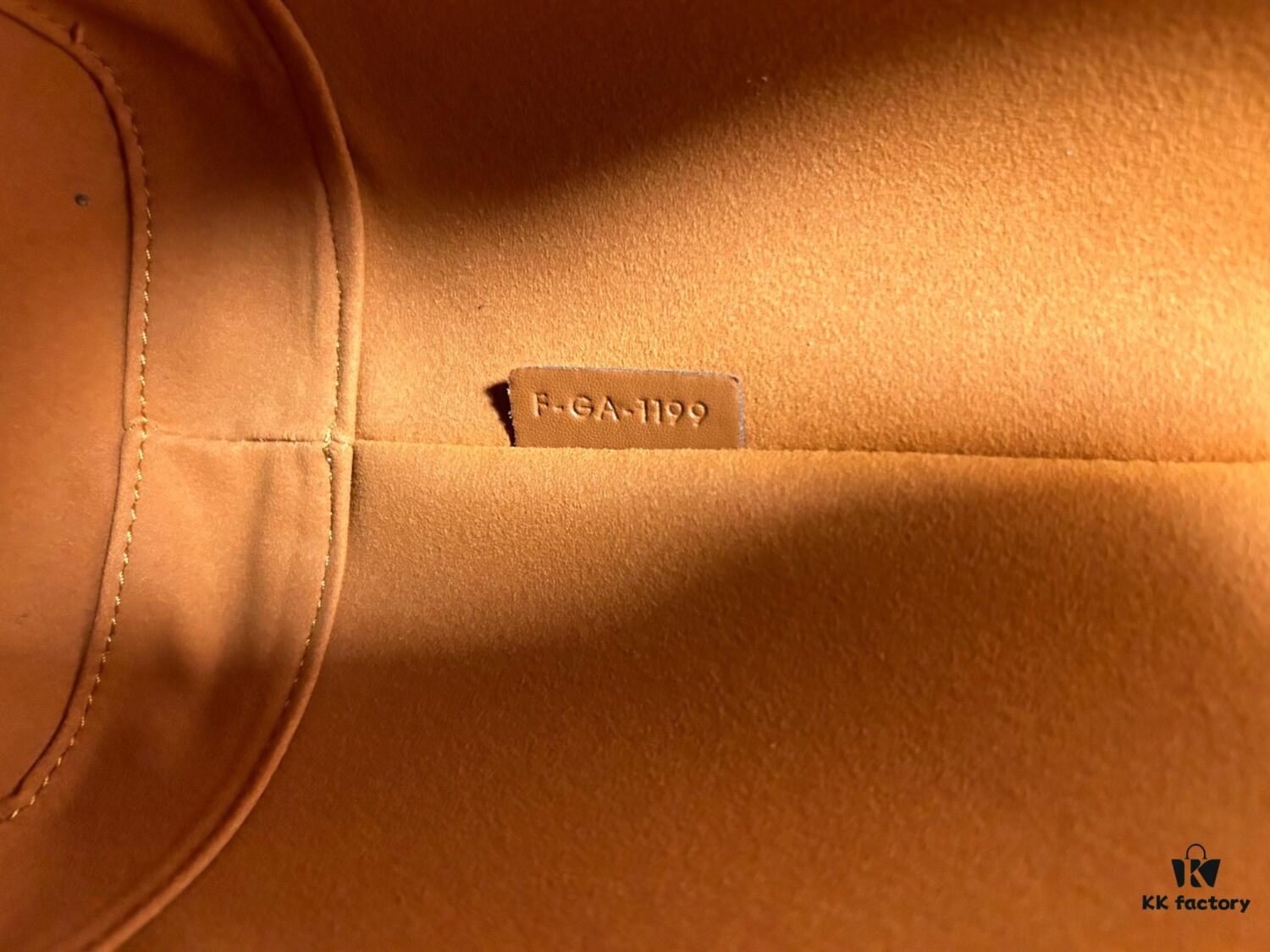 6930abd66e68136f4d9acd87 CELINE Spring Summer New Arrival CUIR Bucket Bag with Arc de Triomphe Embossed Logo, Sophisticated and Mature Design