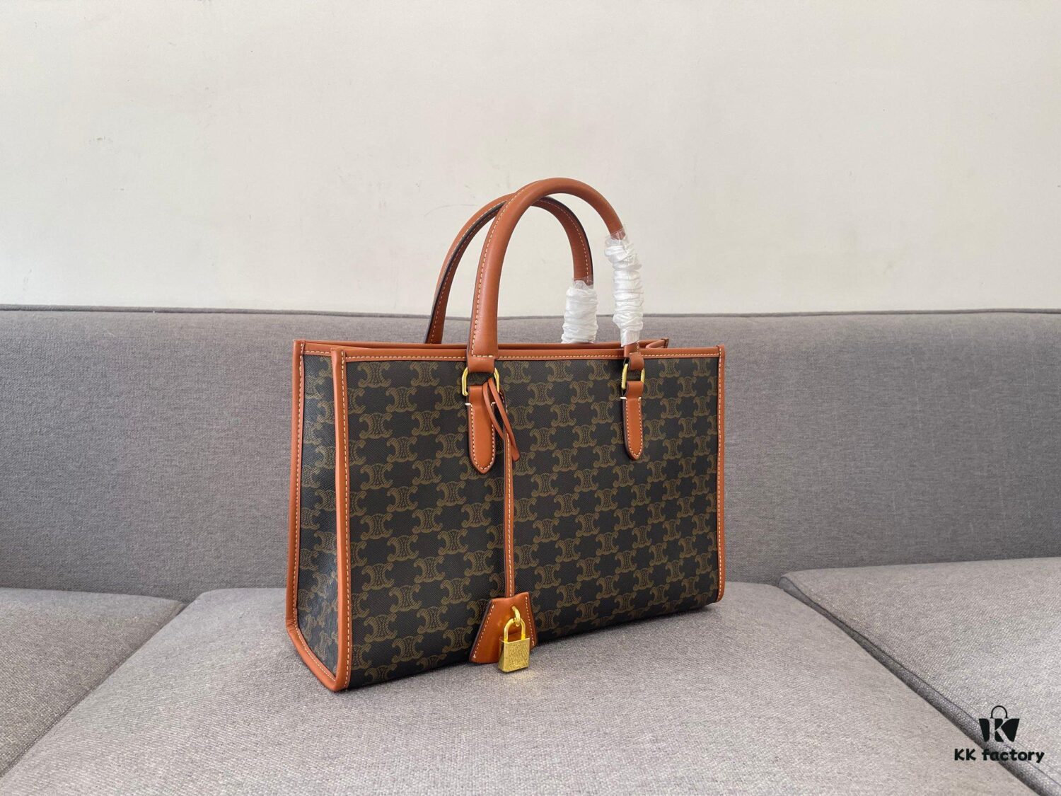 6930abdb6e68136f4d9acd91 Small CELINE Spring-Summer Horizontal CABAS Tote Bag, Versatile and Stylish, Newly Released Compact Size | Classic Triumph Monogram Collection, Unisex Design, Highly Recommended by Bloggers and Celebrities