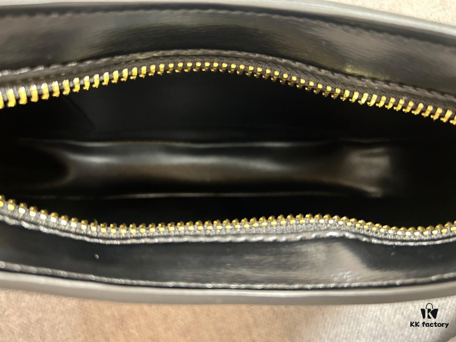 6930abef6e68136f4d9acdb3 CELINE Arc de Triomphe TILLY Signature Print Leather Handbag TRIOMPHE Canvas, Cowhide Leather Trim, Lambskin Lining, Gold-Tone Hardware, Sling or Crossbody Wear, Zip Closure, One Main Compartment, One Interior Flat Pocket, Adjustable Strap - Model No. 4233#, Size: 22cm
