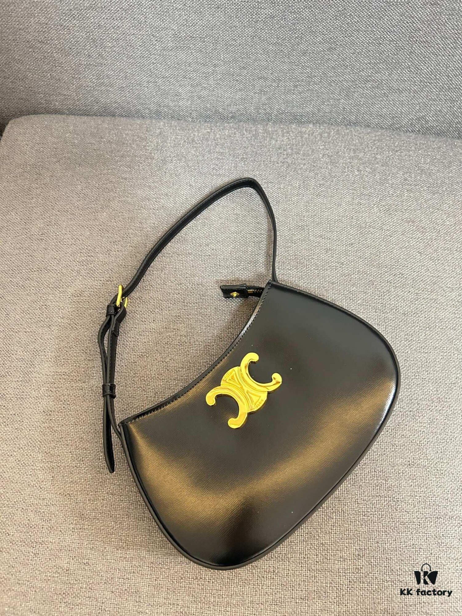 6930abf06e68136f4d9acdb7 CELINE Arc de Triomphe TILLY Signature Print Leather Handbag TRIOMPHE Canvas, Cowhide Leather Trim, Lambskin Lining, Gold-Tone Hardware, Sling or Crossbody Wear, Zip Closure, One Main Compartment, One Interior Flat Pocket, Adjustable Strap - Model No. 4233#, Size: 22cm