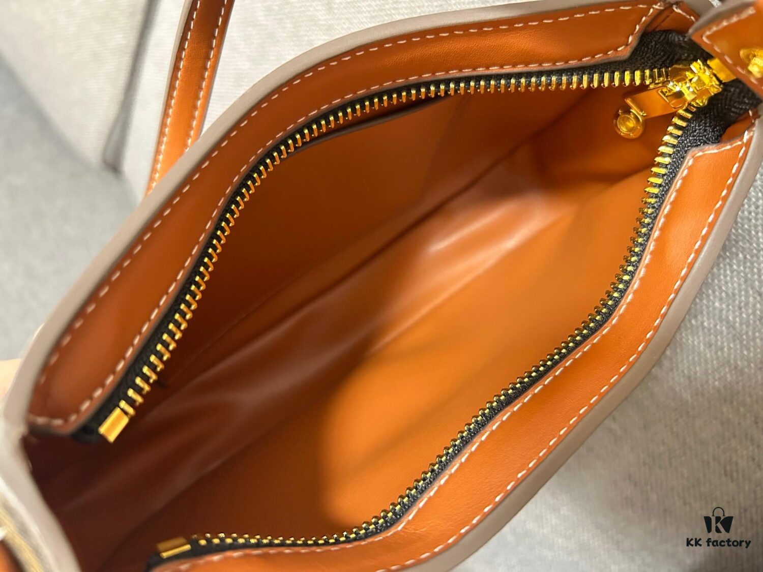 6930abfc6e68136f4d9acdc6 CELINE Triumph Arch TILLY Logo-Print Leather Handbag