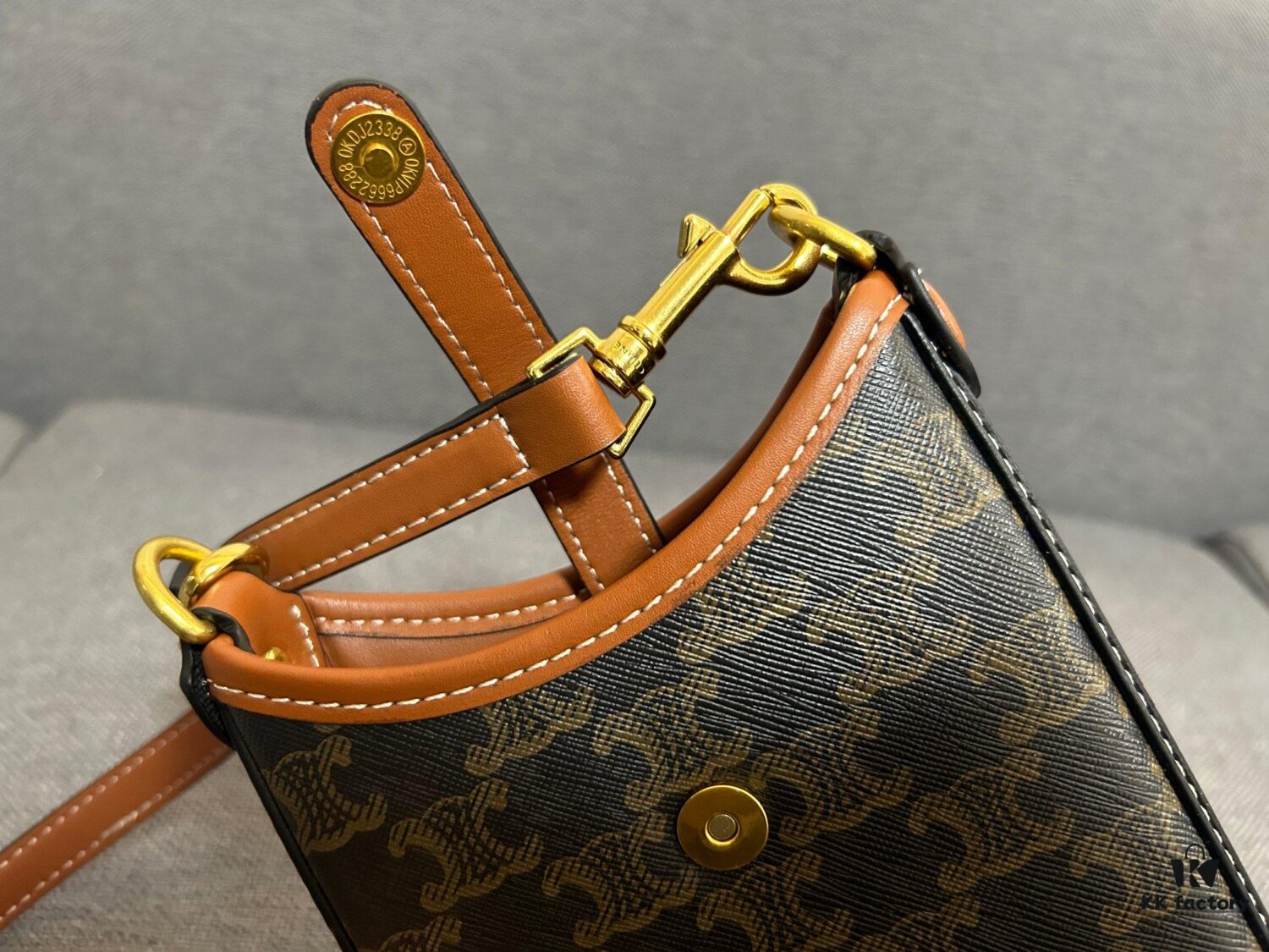 CELINE Phone Bag, Styling Essential, Material: Interior - Full-Grain Leather, Exterior - Vintage Pattern, Unisex Design, Must-Have Style