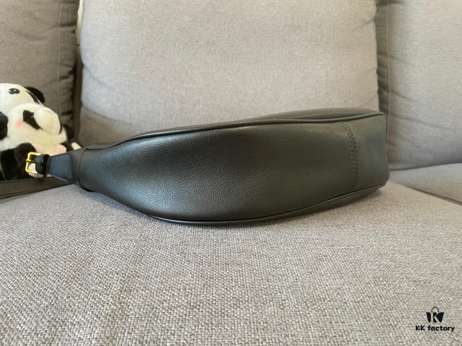 6930ac206e68136f4d9ace07 CELINE New Arrival HELOISE HOBO Shoulder Bag – Must-Have for Fall/Winter Collection!