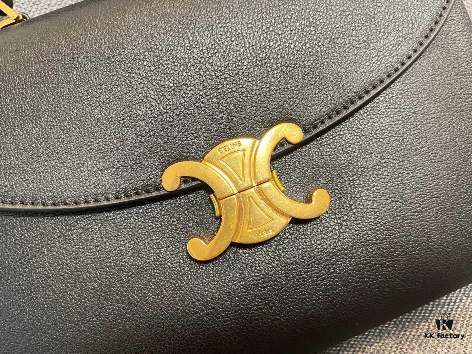 6930ac2a6e68136f4d9ace16 New Arrival A CELINE Arc de Triomphe Kelly Bag, New Design with Triumphal Arch Closure, Exuding Elegance