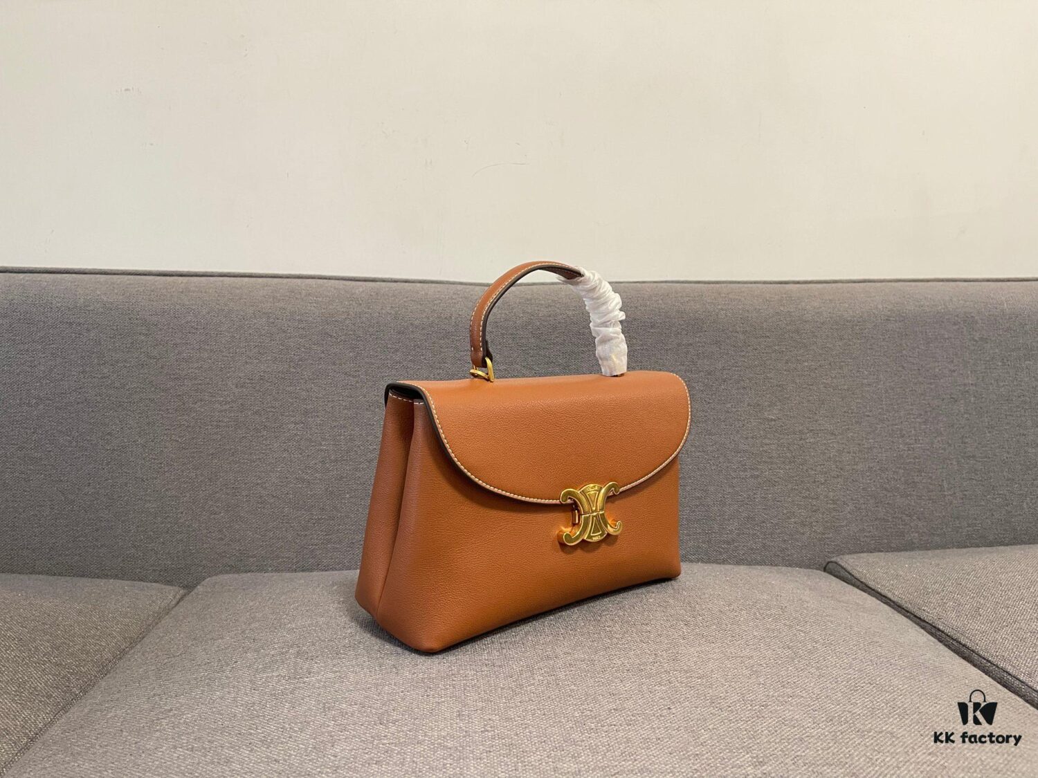 6930ac346e68136f4d9ace25 New Arrival CELINE Arc de Triomphe Kelly Bag, 8018#, Size: 25.5x18.5x10