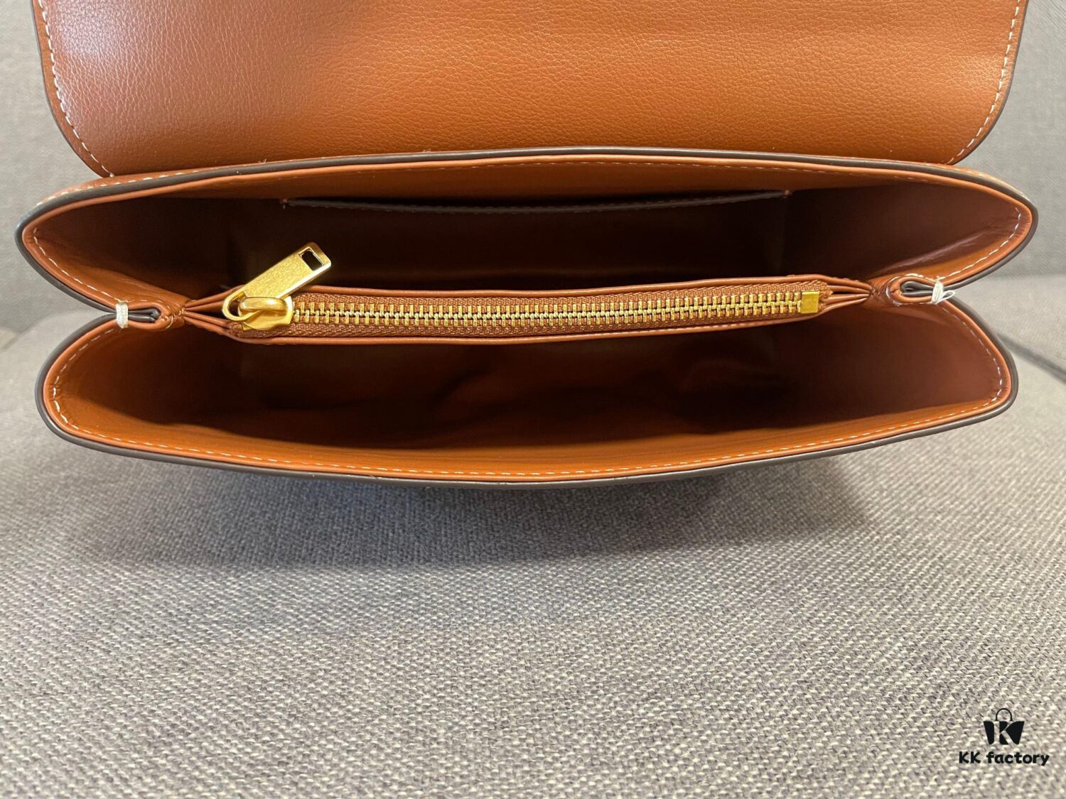 6930ac376e68136f4d9ace2a New Arrival CELINE Arc de Triomphe Kelly Bag, 8018#, Size: 25.5x18.5x10