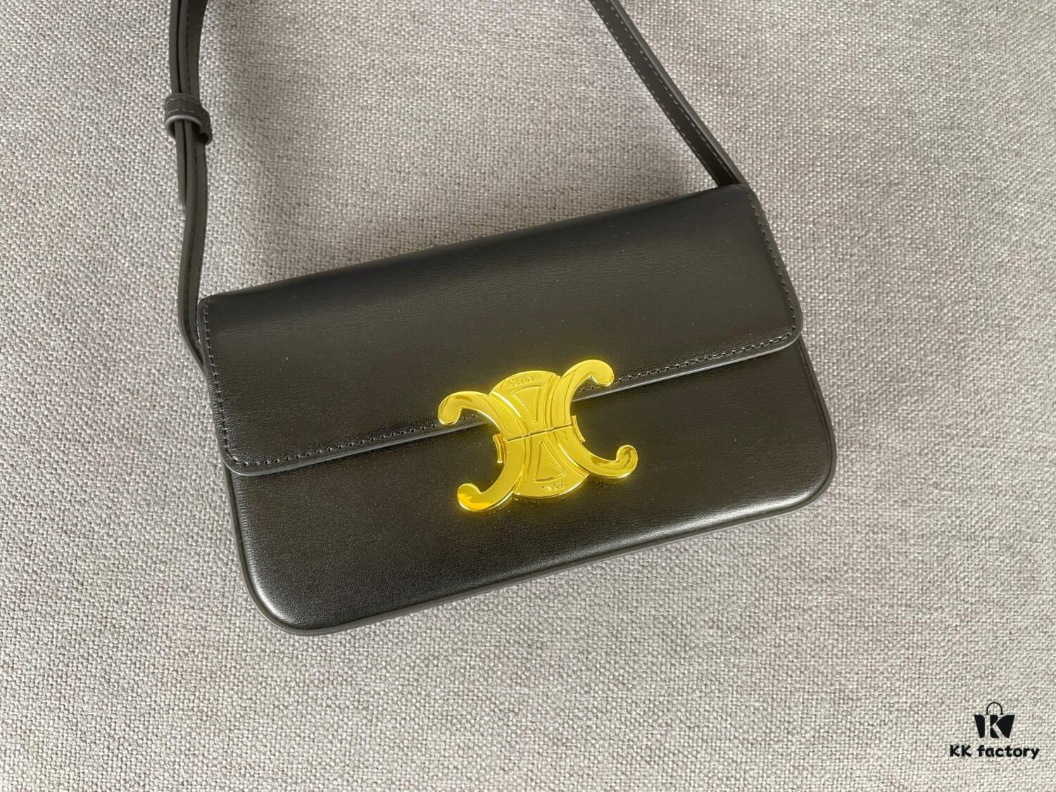 6930ac516e68136f4d9ace54 CELINE New Triomphe Arch of Triumph Underarm Bag, Spring-Summer Limited Edition