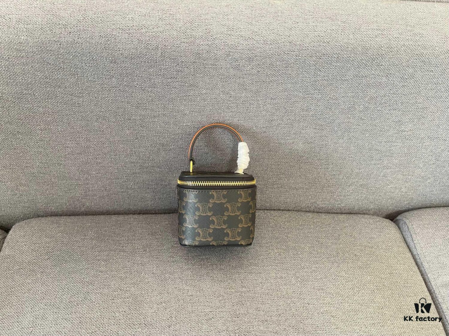 6930acb46e68136f4d9acefa CELINE | New BOX TRIOMPHE Elegant Retro Bag with Iconic Triumph Arch Logo Closure