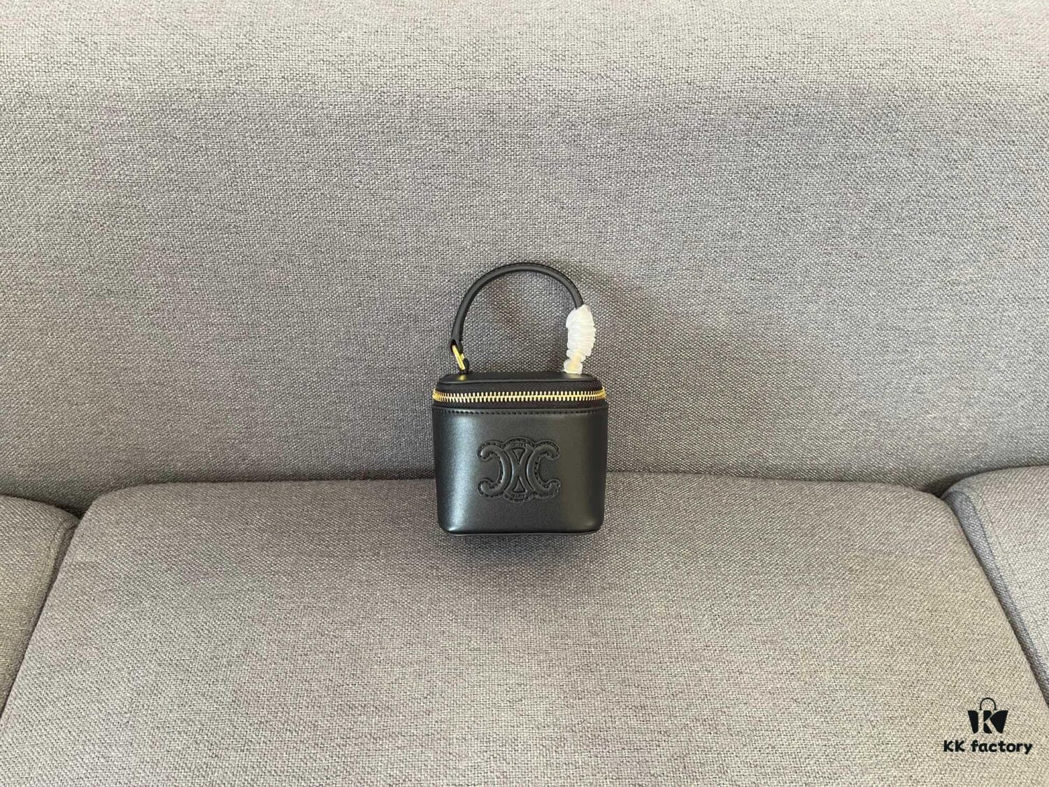 6930acb76e68136f4d9aceff CELINE | New BOX TRIOMPHE Elegant Retro Mini Bag with Iconic Triumph Arch Logo Clasp