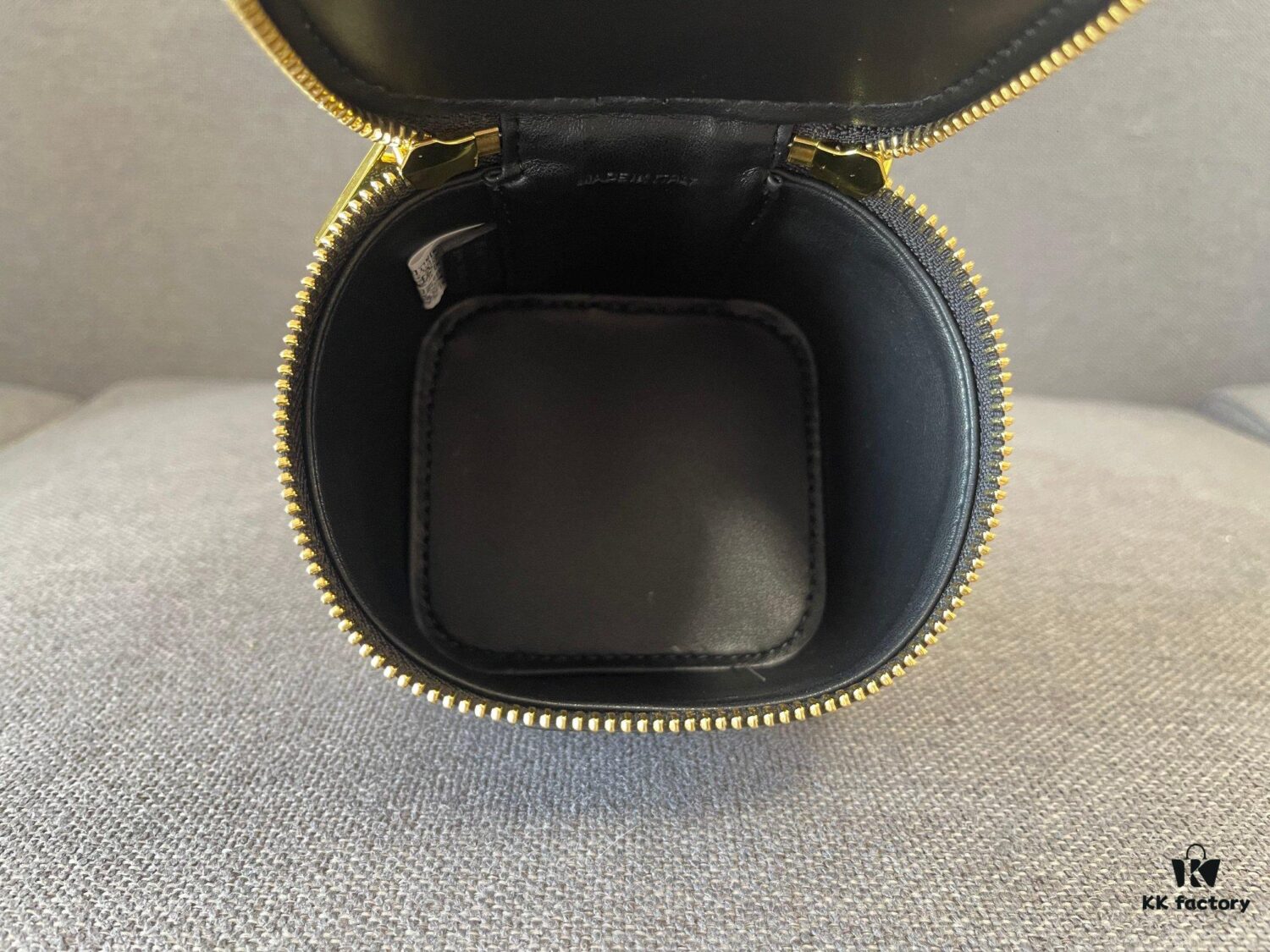 6930acb86e68136f4d9acf00 CELINE | New BOX TRIOMPHE Elegant Retro Mini Bag with Iconic Triumph Arch Logo Clasp