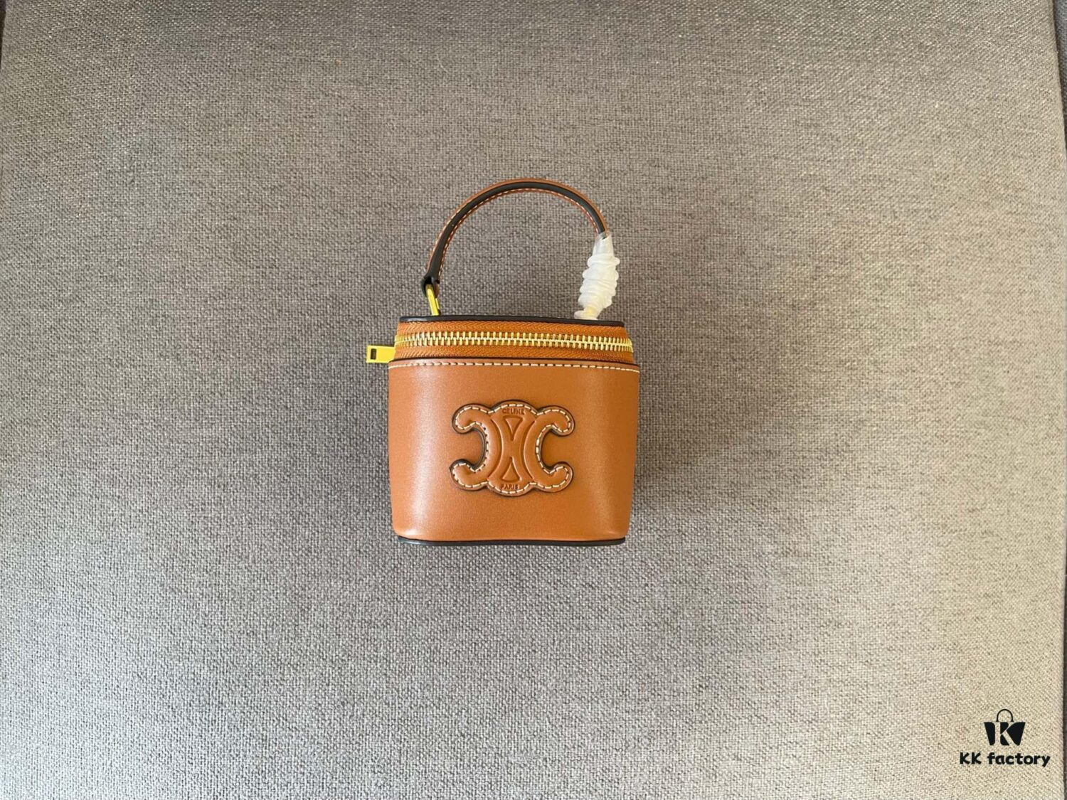 6930acbe6e68136f4d9acf08 CELINE | New BOX TRIOMPHE Elegant Retro Mini Bag with Iconic Triumph Arch Logo Clasp