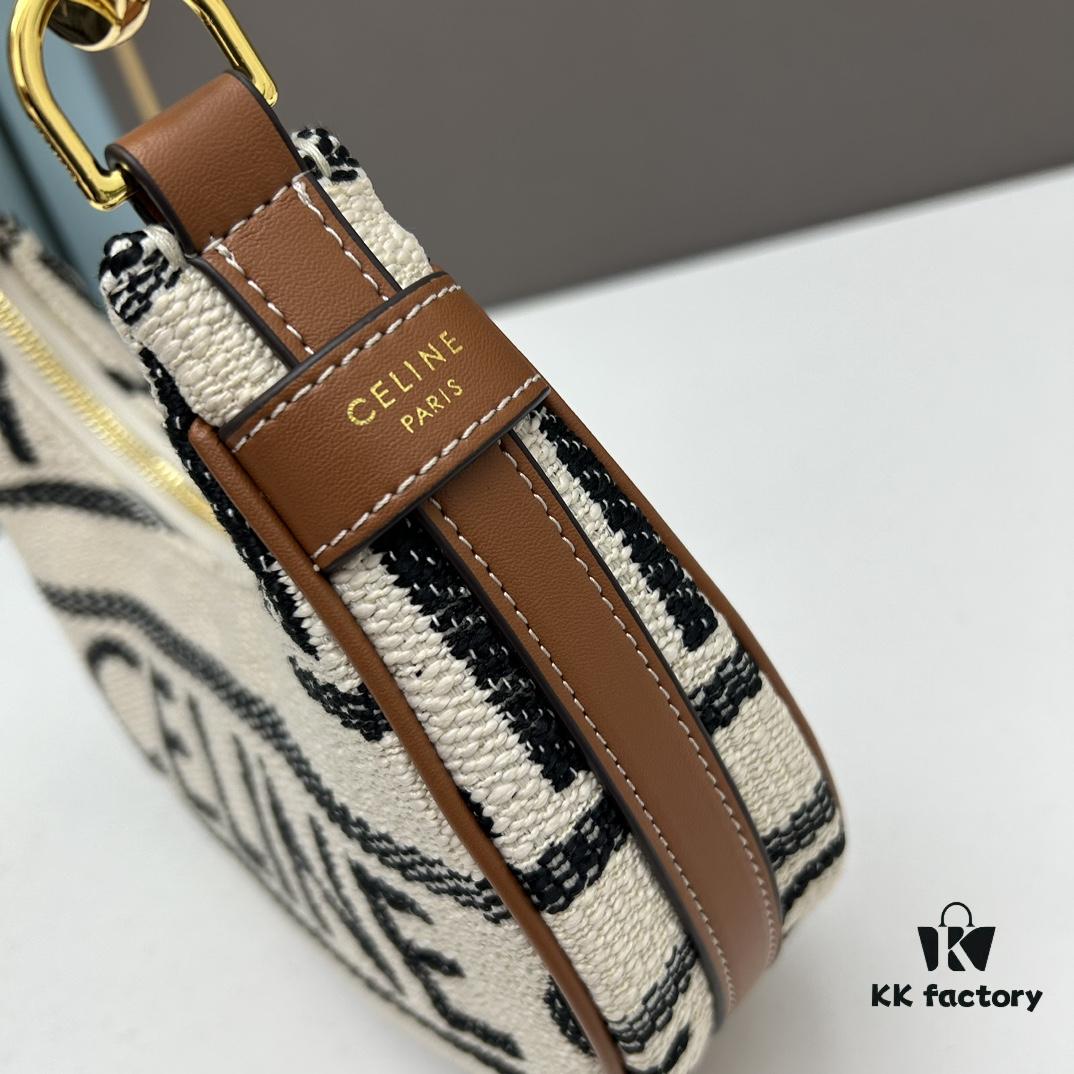 New Arrival Celine Shoulder Bag, Vintage Style, Large Capacity, Minimalist Letter Design, 24*13cm, Model No. 3988