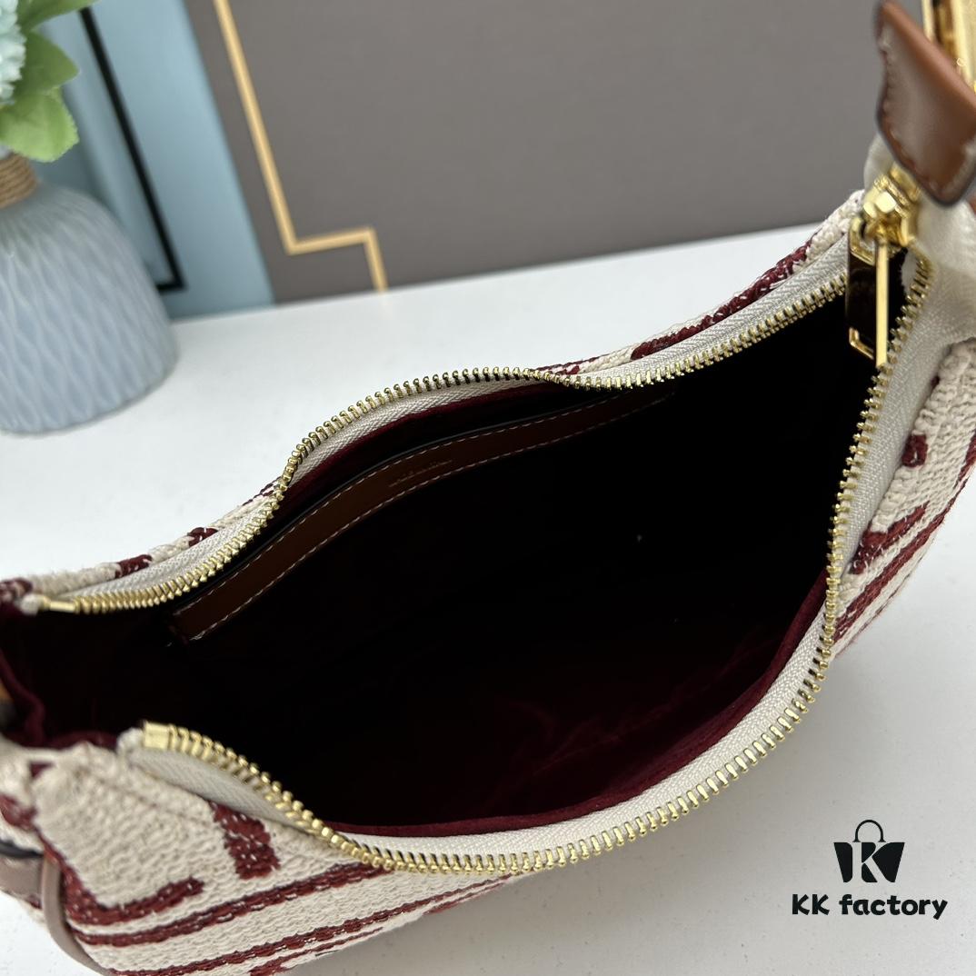 New Arrival Celine Shoulder Bag, Vintage Style Recommended by Influencers