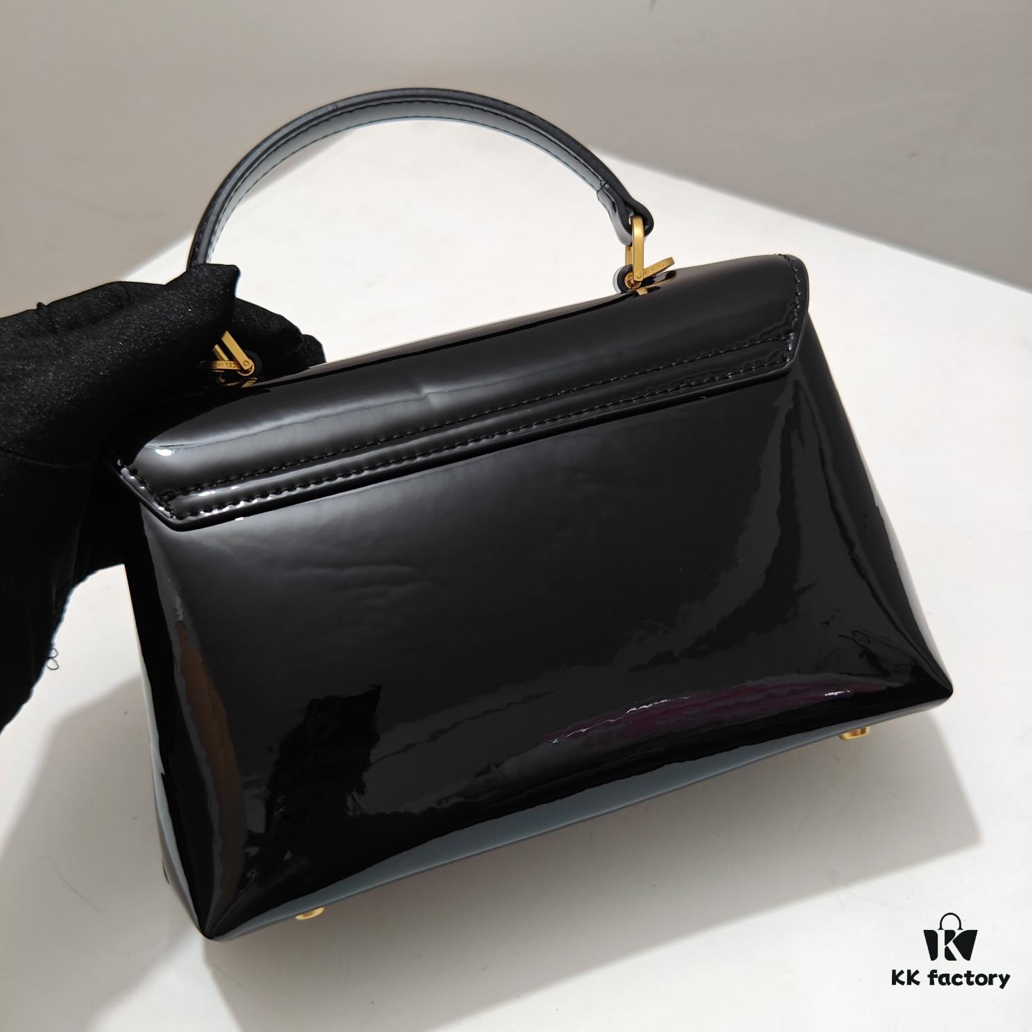 6930ace16e68136f4d9acf4f Upgraded Small Size Release Celine 2024 New Triumph Arch Handbag Patent Leather