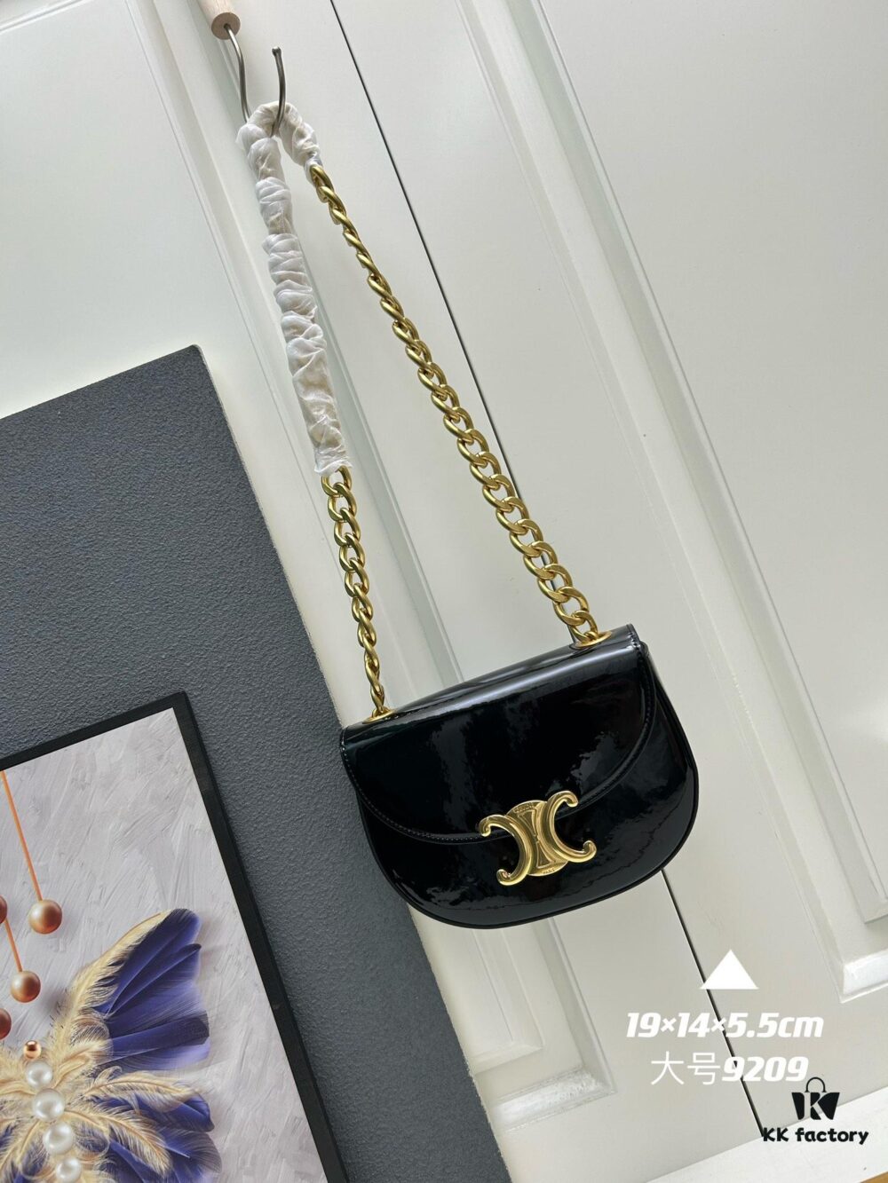 6930ad616e68136f4d9ad05e Upgraded Release Celine 2024 New Chain Saddle Bag