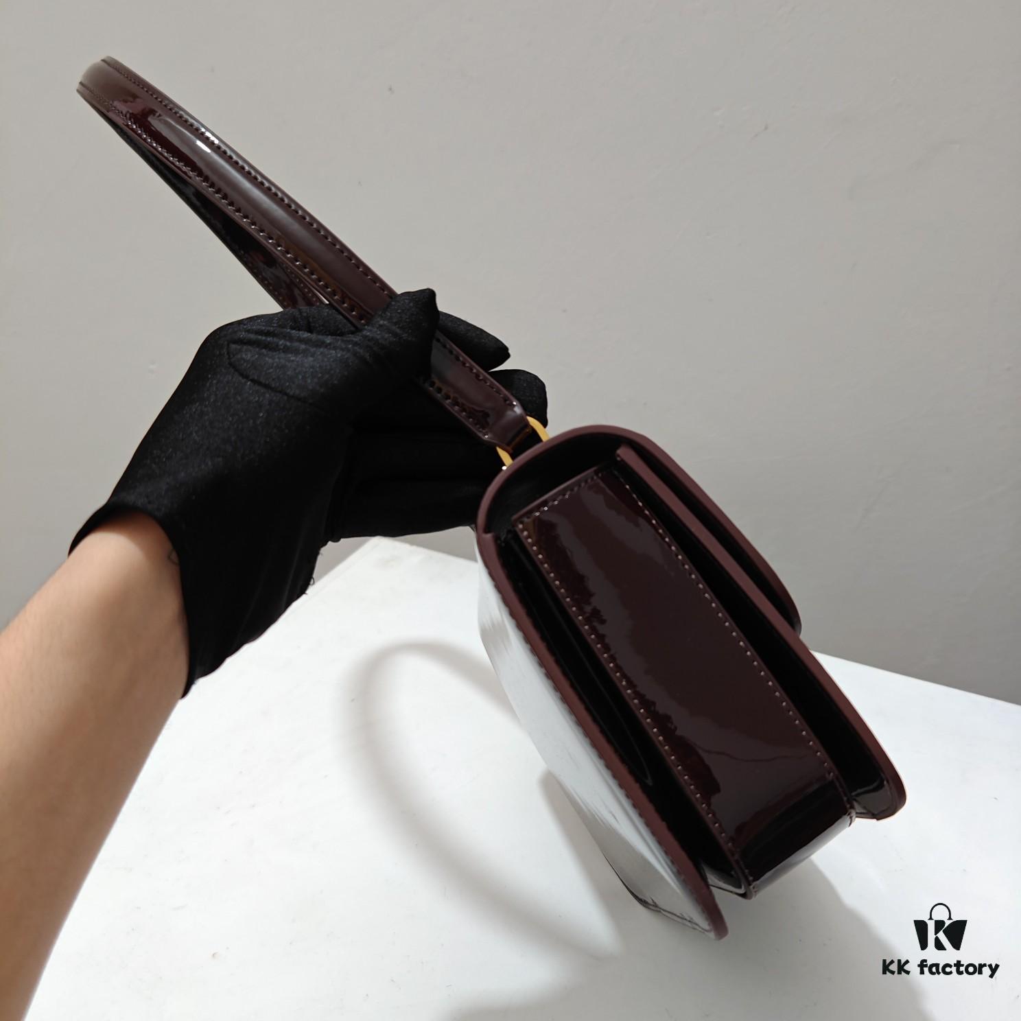 Celine 2024 Fall/Winter New Arrival GARANCE - Minimalist Elegance in Smooth Calfskin