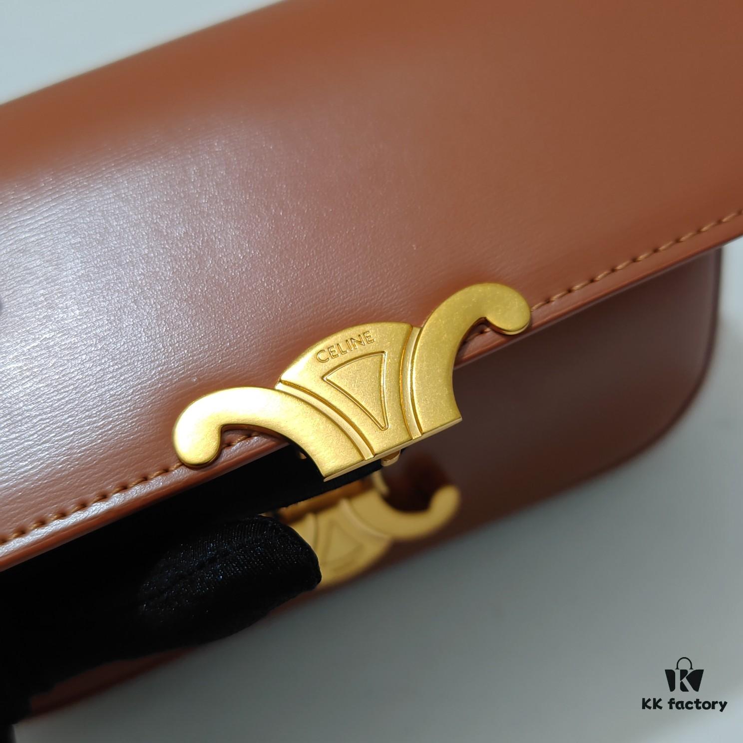 6930ada76e68136f4d9ad0fb Top Quality Original Celine Triomphe Classic Shoulder Bag, Patent Leather with Needle Grain, Can Be Carried Underarm, by Hand or Crossbody, Perfect Color and Structure, Elegant and Three-dimensional Design