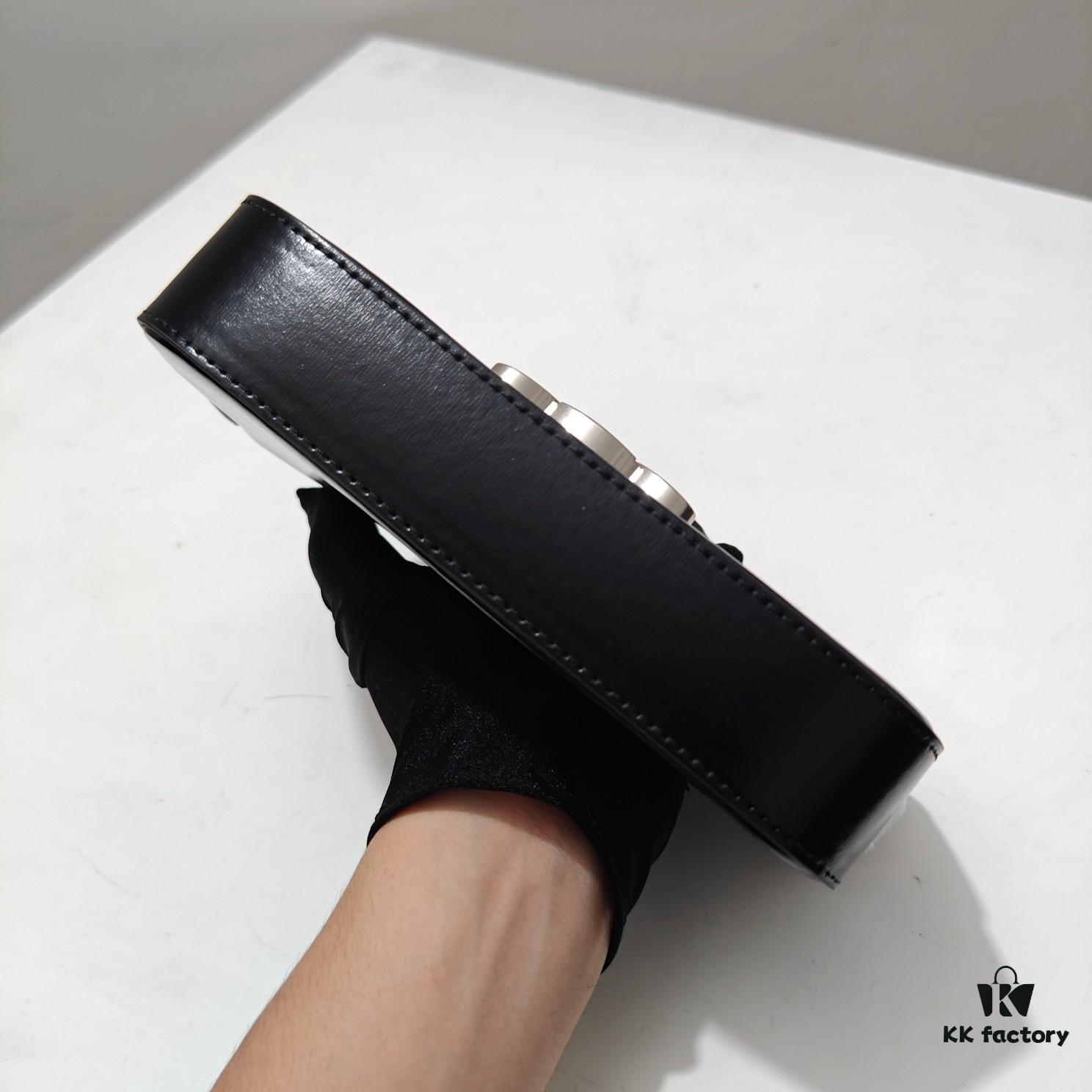 6930adae6e68136f4d9ad10a Top Quality Original Celine Triomphe Classic Crossbody Bag, Veined Calfskin Leather, Can Be Carried Underarm, by Hand or Shoulder Strap