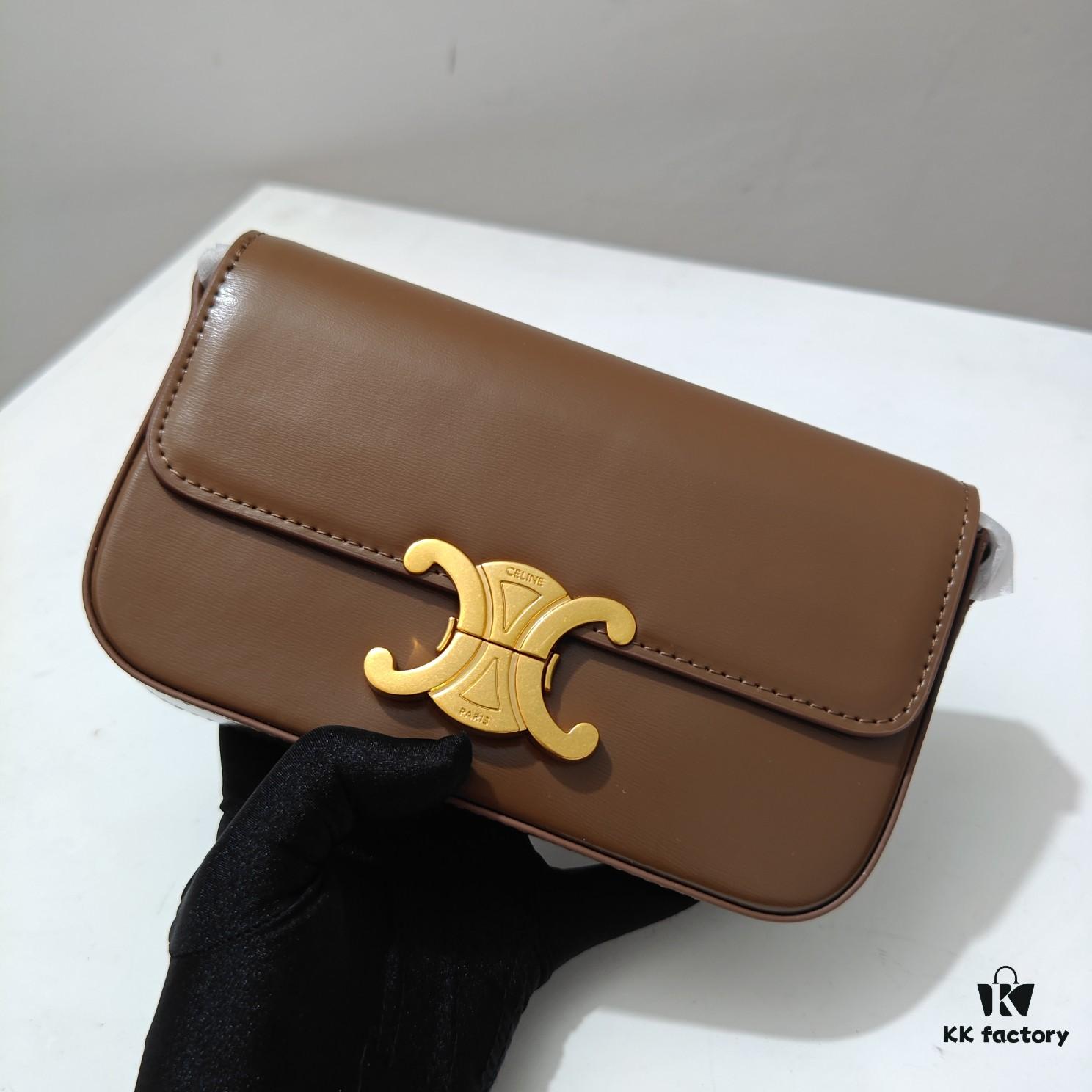 6930adb56e68136f4d9ad11a Top Quality Original Celine Triomphe Classic Crossbody Bag, Veined Calfskin Leather, Can Be Carried Underarm, by Hand or Crossbody