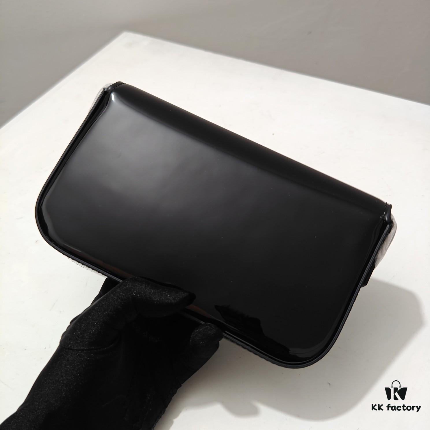 Top Quality Original Celine Triomphe Classic Shoulder Bag, New Glossy Black and Gold Design