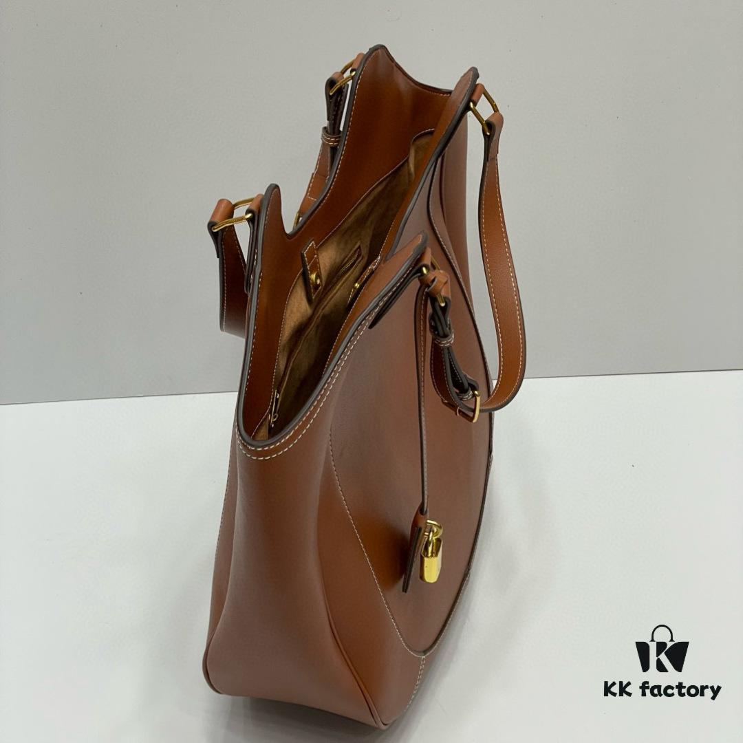6930addf6e68136f4d9ad171 Celine New Arrival Tote Alice Hobo - A Perfect Blend of Retro and Modern Elegance