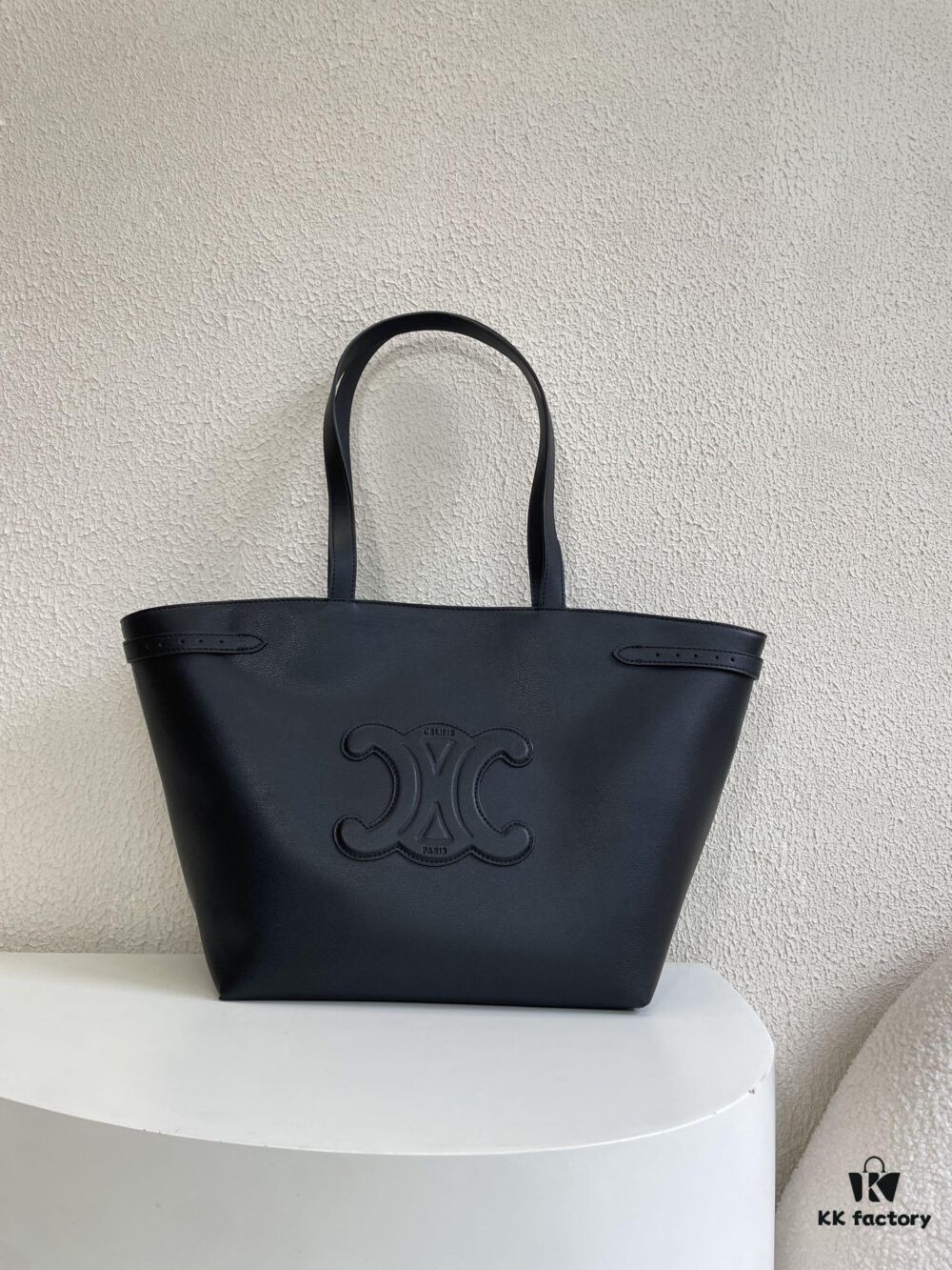 6930adfd6e68136f4d9ad1a8 CELINE | CABAS ANAÏS Grainy Calfskin Leather Handbag
