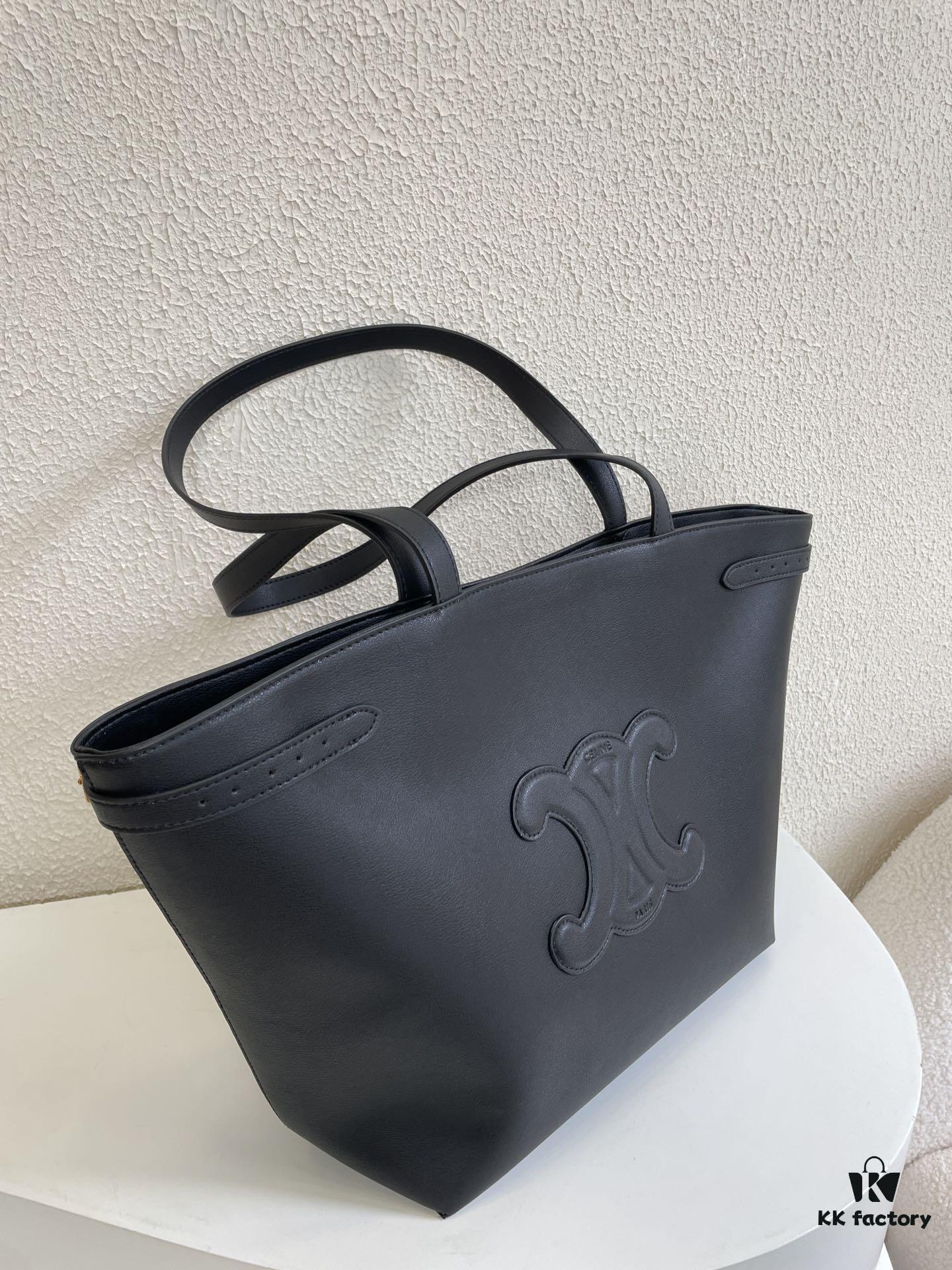 6930adfd6e68136f4d9ad1aa CELINE | CABAS ANAÏS Grainy Calfskin Leather Handbag