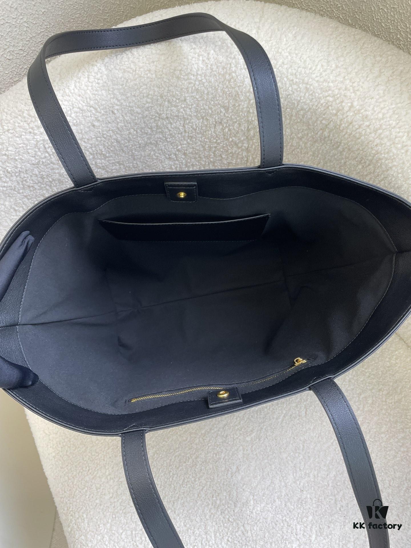 6930ae006e68136f4d9ad1af CELINE | CABAS ANAÏS Grainy Calfskin Leather Handbag
