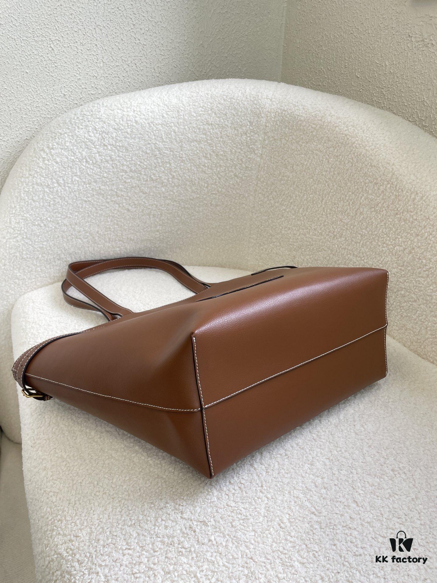 6930ae0b6e68136f4d9ad1bf CELINE | CABAS ANAÏS Grainy Calfskin Leather Handbag