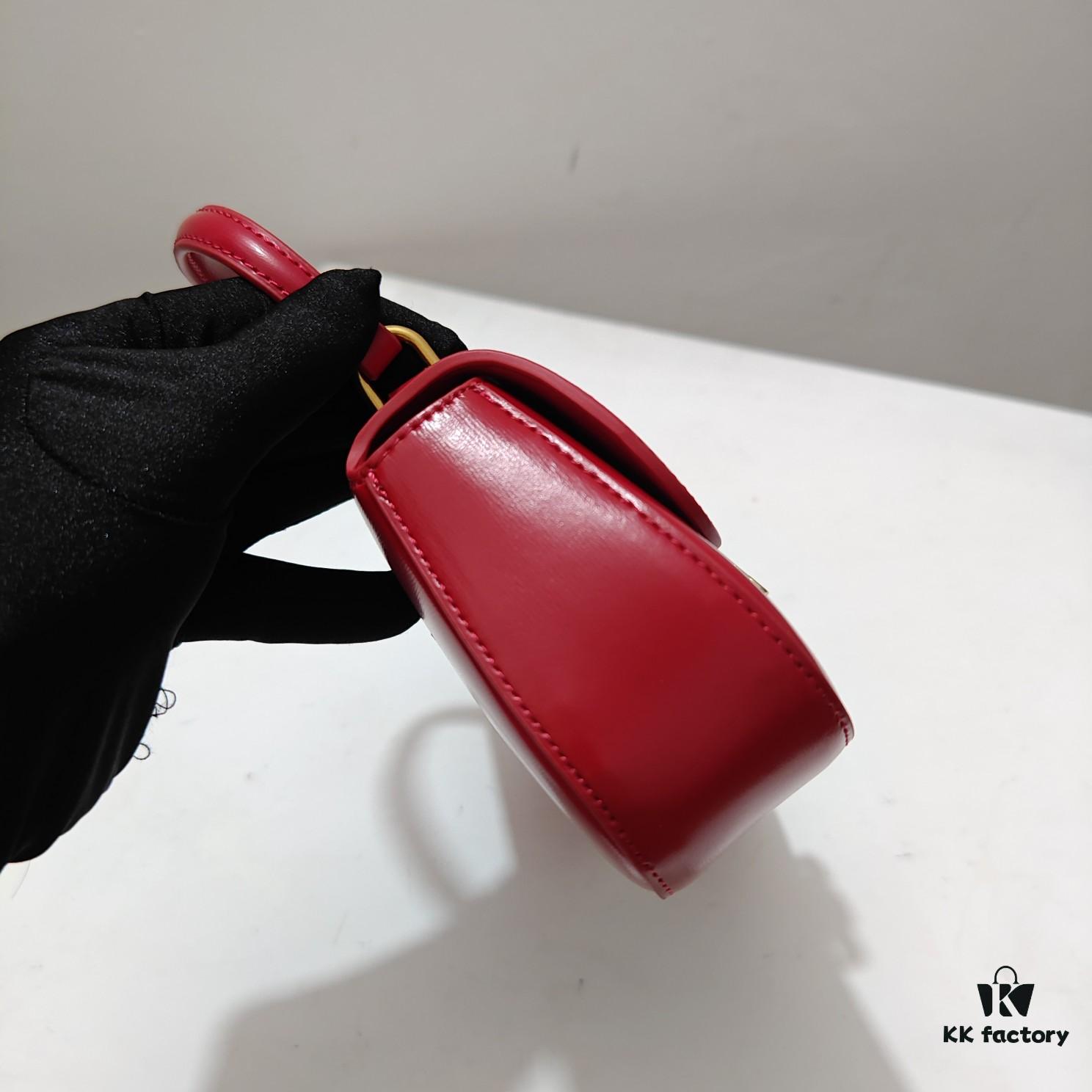 Top Quality Original Version Celine Latest TEEN LOLA Shiny Cowhide Leather Handbag