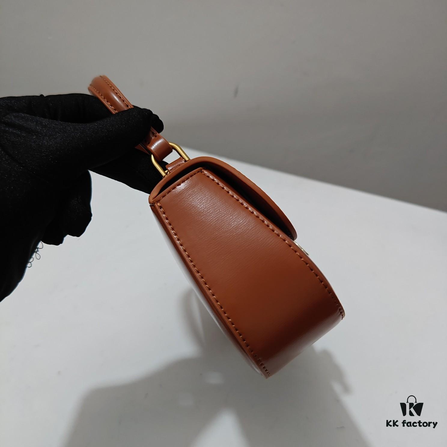 Top Quality Original Version Celine Latest TEEN LOLA Shiny Cowhide Leather Handbag