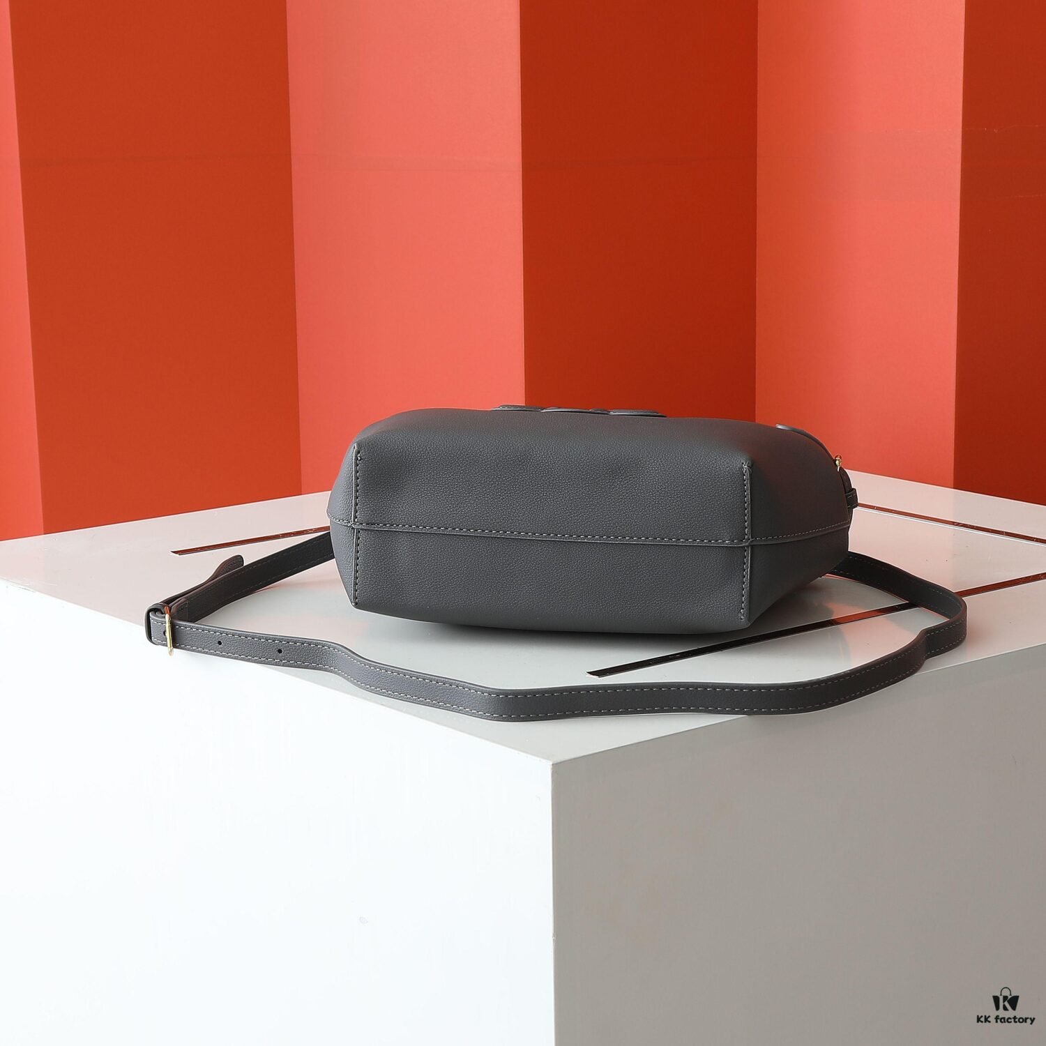 6930ae856e68136f4d9ad291 Celine Arch tote bag