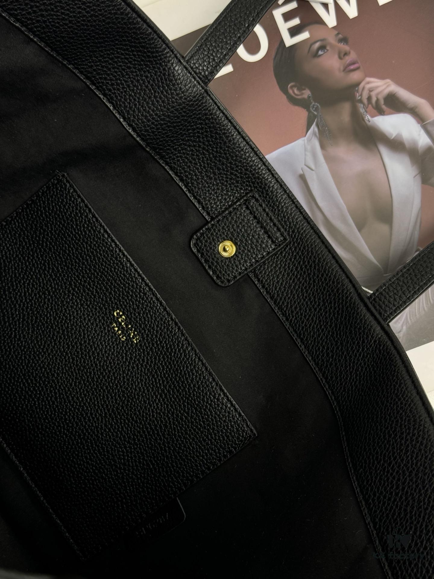 6930aec36e68136f4d9ad2e8 Celine Shopping Bag 🛍️, Imported Crinkled Leather Texture, Fashionable and Versatile, Must-Have Item for Trendsetters