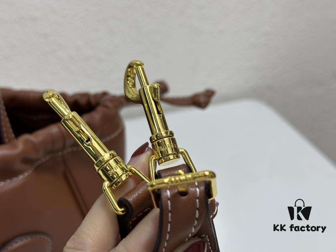 6930aefb6e68136f4d9ad343 CELINE | Mini Smooth Calfskin Drawstring Tote in Vintage Caramel - Newest MINI CUIR CABAS