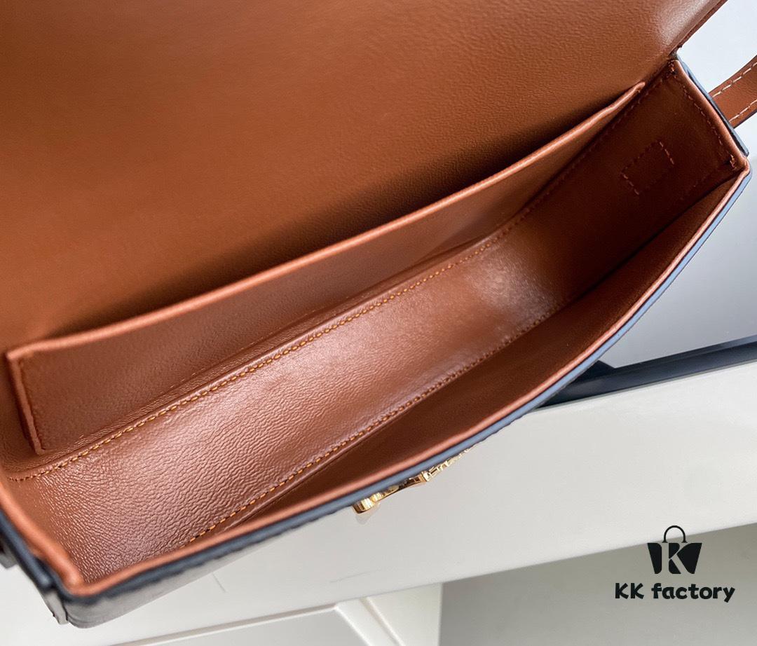 6930af0f6e68136f4d9ad368 CELINE 2024 Spring-Summer New Arrival TRIOMPHE Logo Printed Cowhide Leather Shoulder Bag, Triumph Armpit Bag, Cowhide Trim, Lambskin Lining, Interior Flat Pocket, Adjustable Leather Shoulder Strap (Length: 20cm)