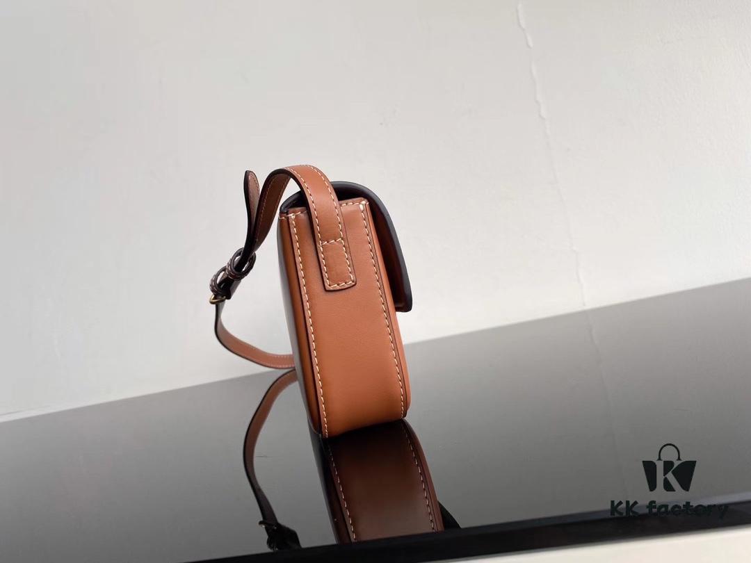 6930af176e68136f4d9ad377 CELINE 2024 Spring/Summer New Arrival TRIOMPHE Logo Embossed Smooth Calfskin Shoulder Bag, Triomphe Armpit Bag with Cowhide Edging, Lambskin Lining, Flat Interior Pocket, Adjustable Leather Shoulder Strap (20cm Length)