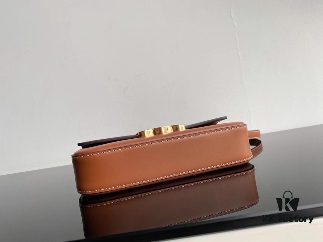 6930af186e68136f4d9ad378 CELINE 2024 Spring/Summer New Arrival TRIOMPHE Logo Embossed Smooth Calfskin Shoulder Bag, Triomphe Armpit Bag with Cowhide Edging, Lambskin Lining, Flat Interior Pocket, Adjustable Leather Shoulder Strap (20cm Length)