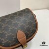 6930af1c6e68136f4d9ad380 CELINE TRIOMPHE FOLCO High-Quality Saddle Bag, Arch-inspired Design, Brown Trim, Cowhide Leather, Dimensions: 18 x 16 x 10 cm