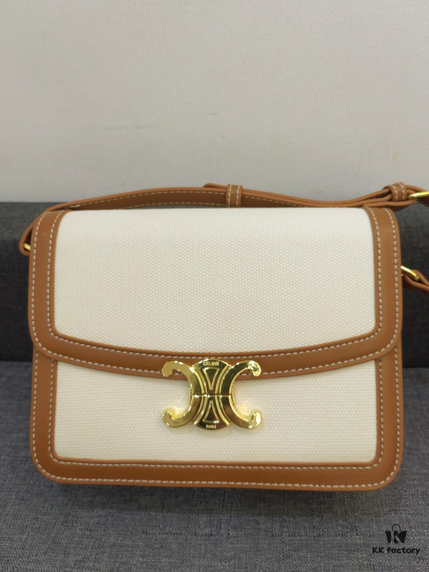 6930af2c6e68136f4d9ad397 CELINE Triumph Arch Box Teen Shoulder Bag, Vintage Style Women's Single-Shoulder Crossbody Bag